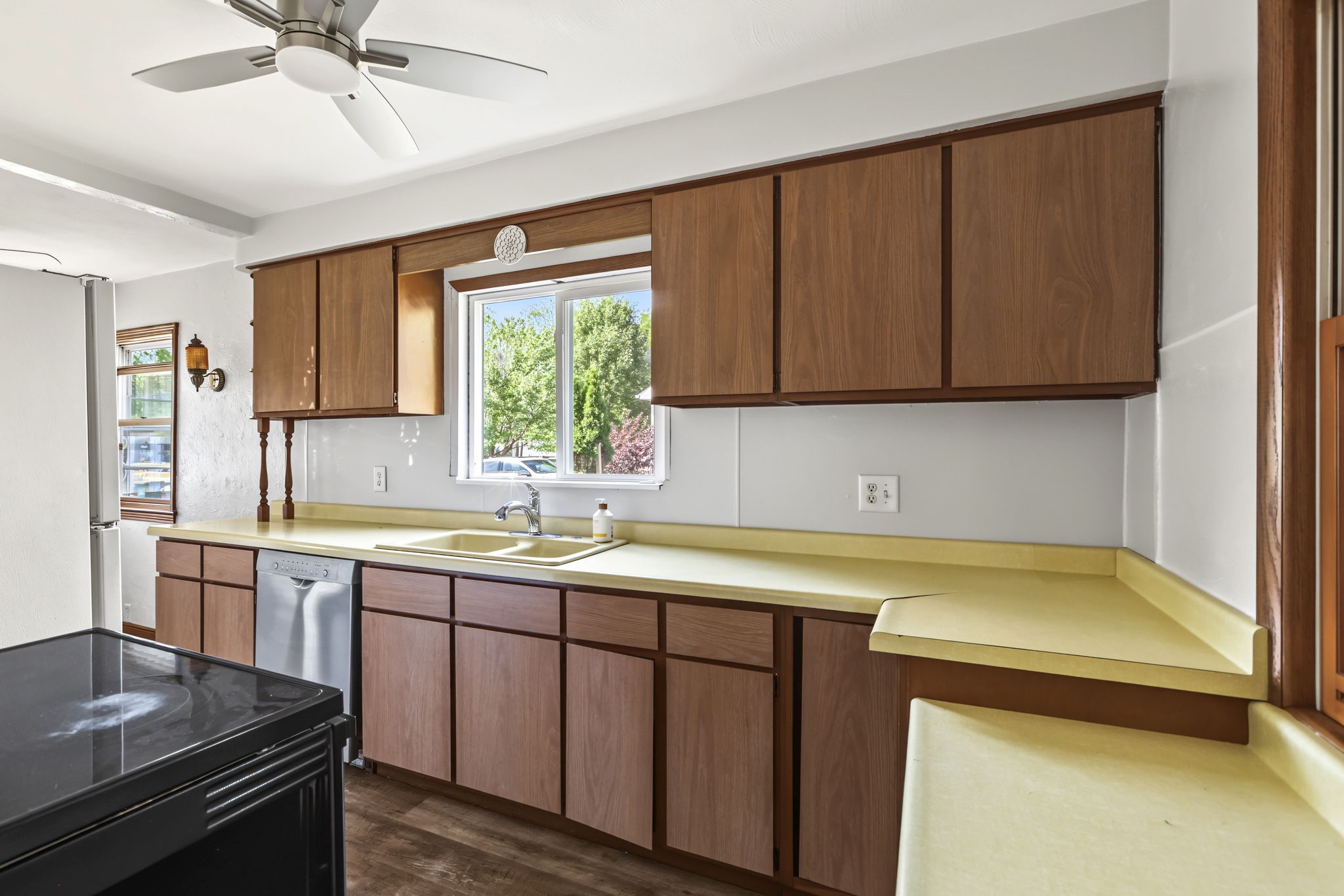 2404 Willis Avenue Property Photo 16