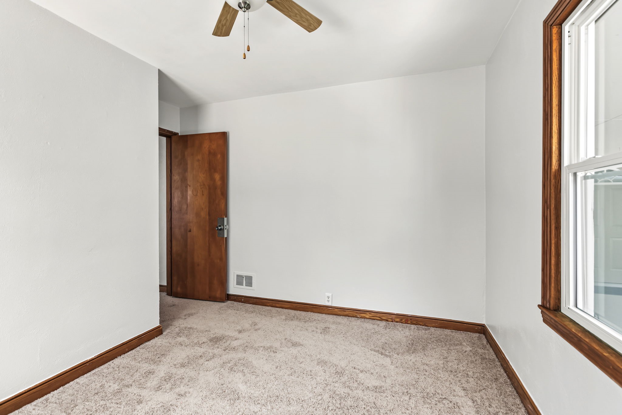 2404 Willis Avenue Property Photo 23