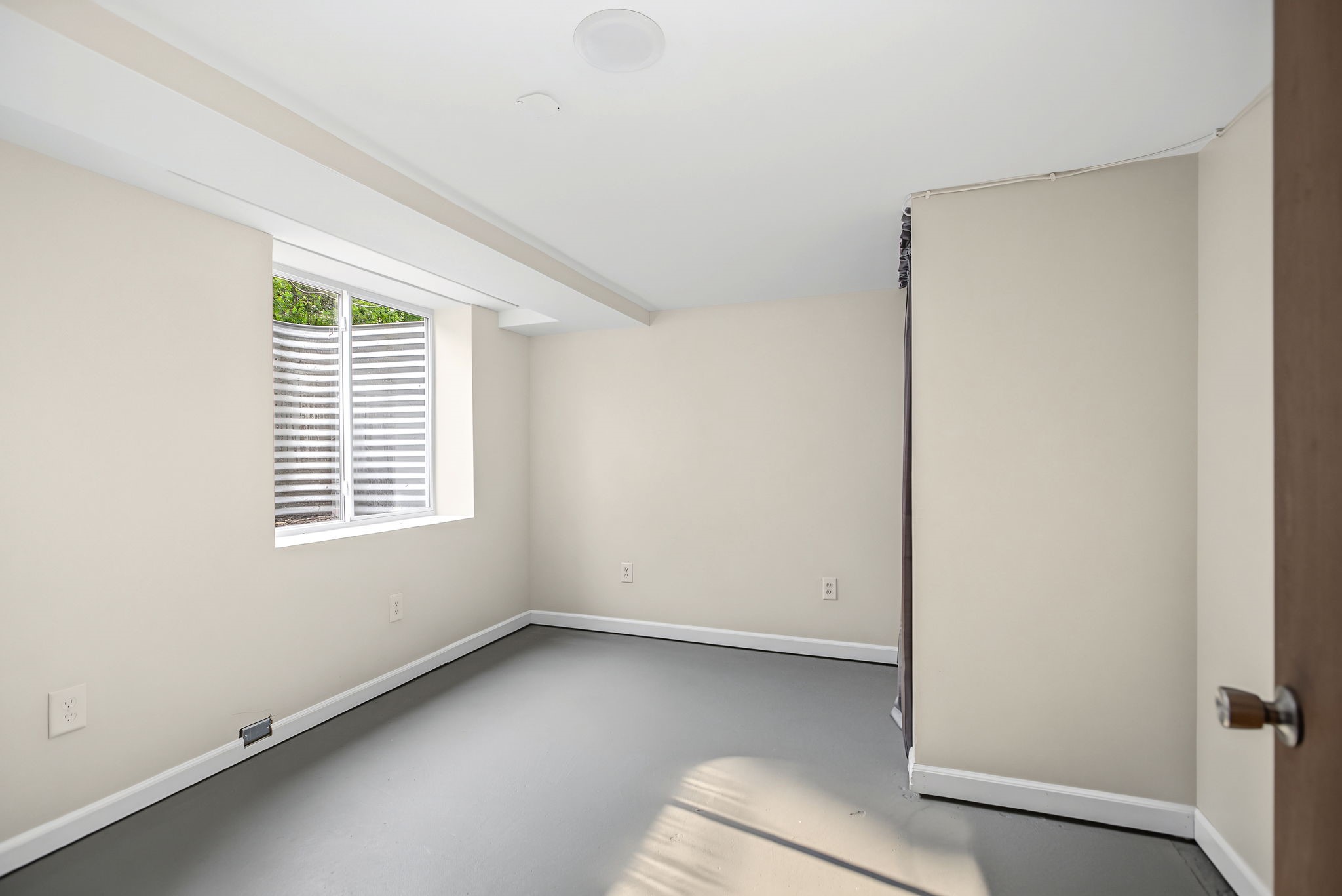 2404 Willis Avenue Property Photo 29
