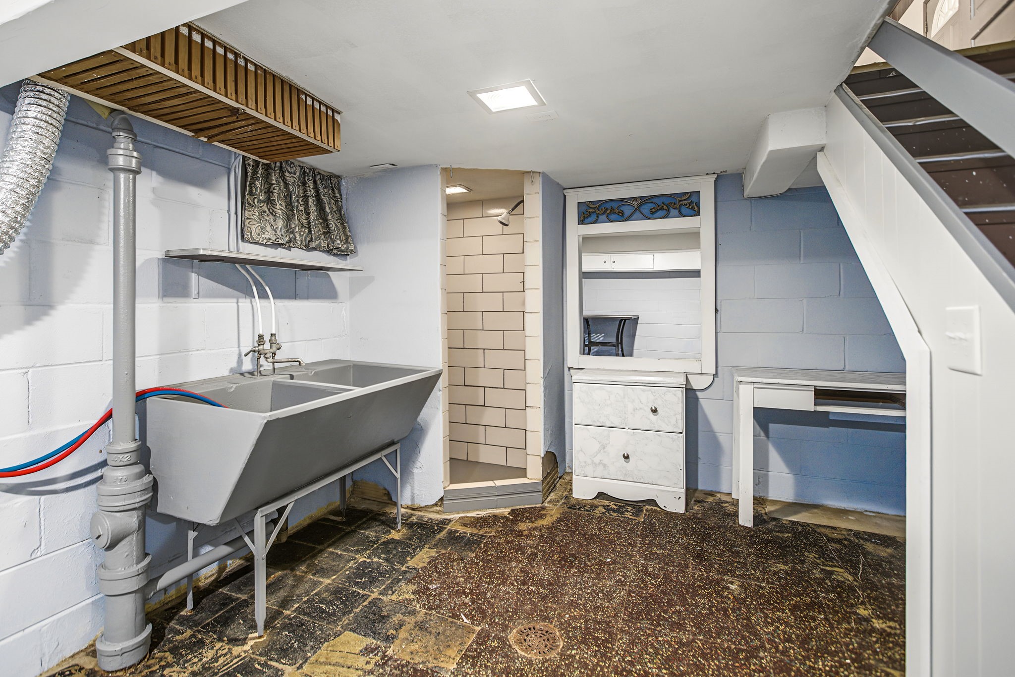 2404 Willis Avenue Property Photo 31