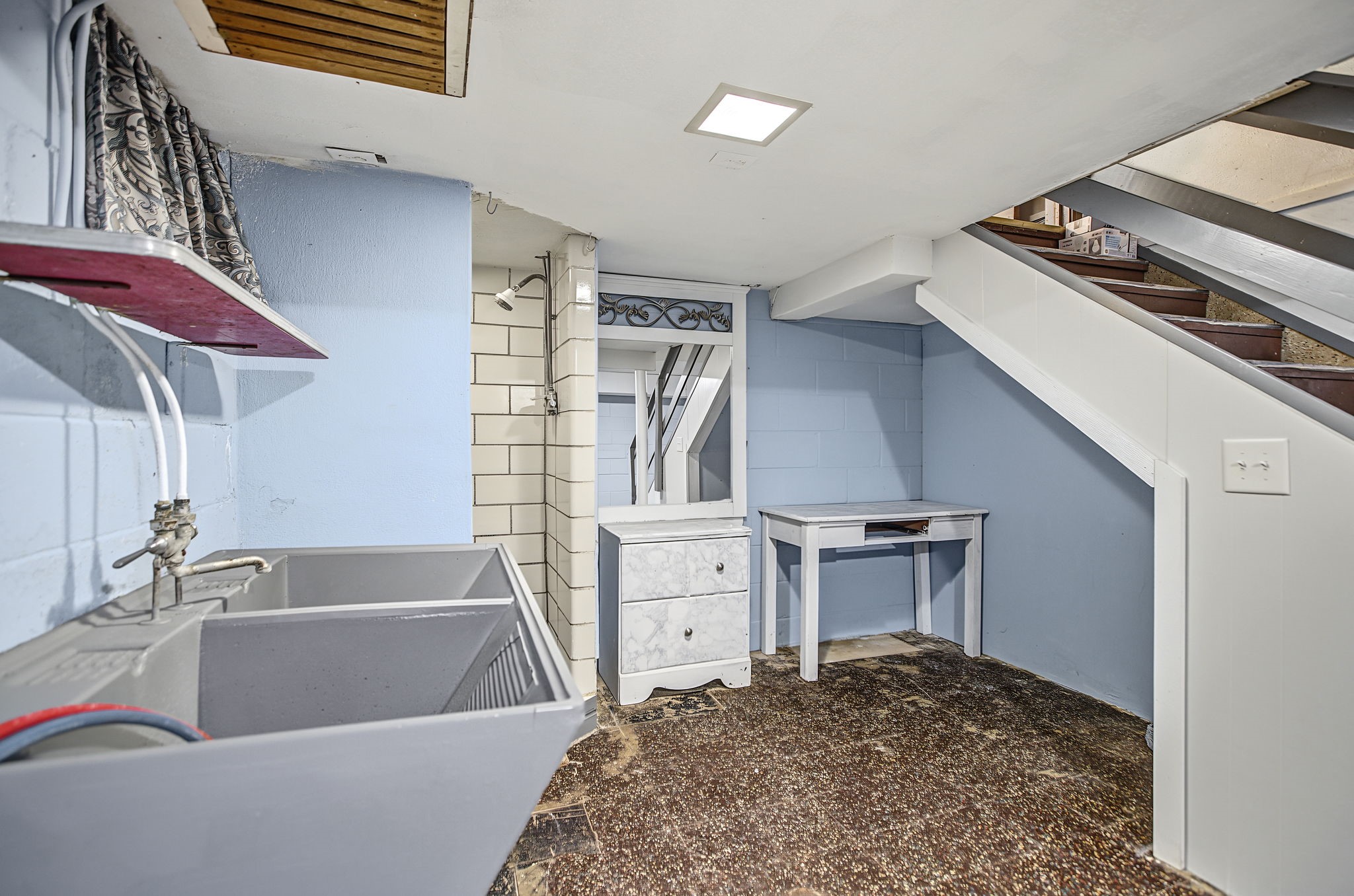 2404 Willis Avenue Property Photo 32