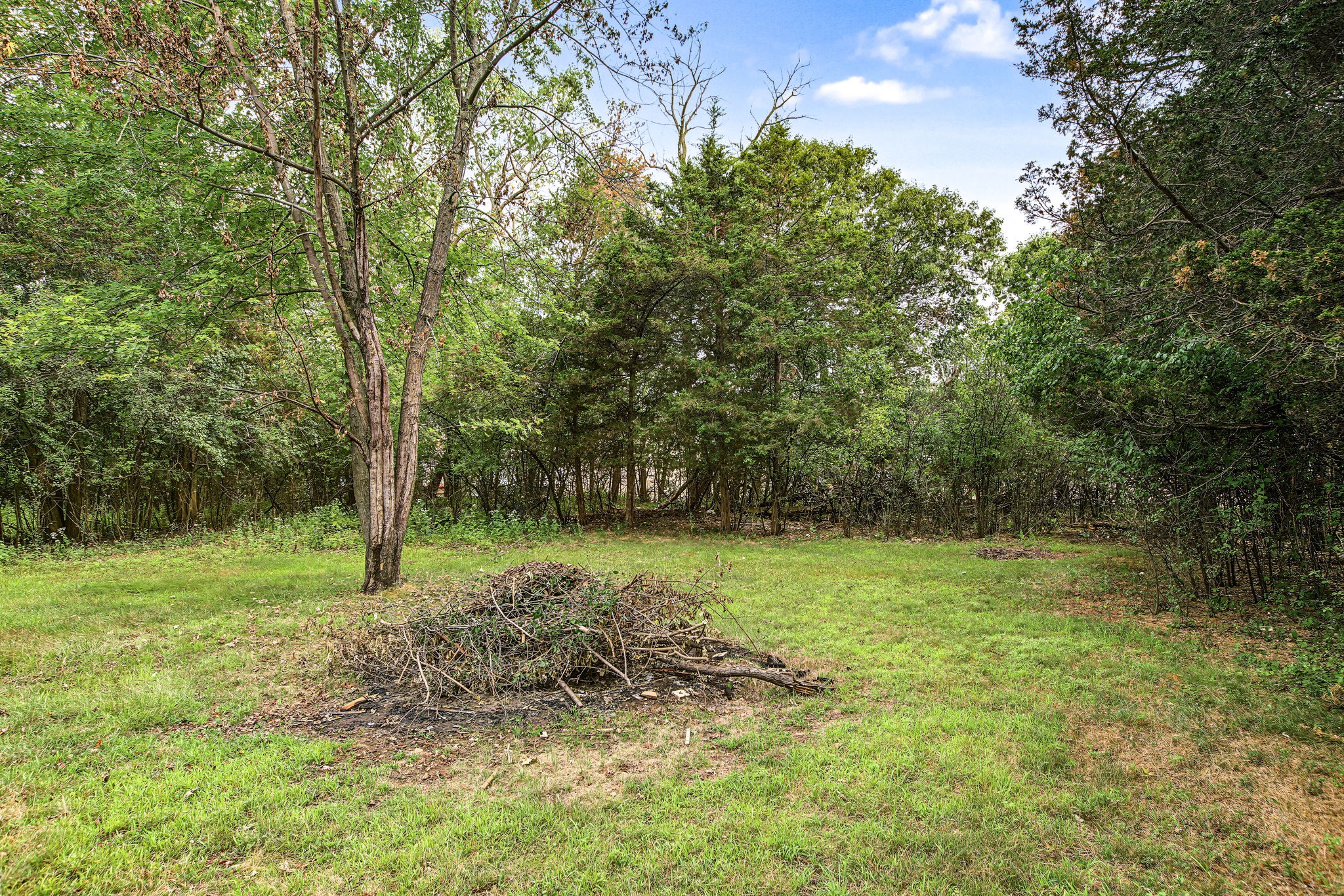 2404 Willis Avenue Property Photo 40