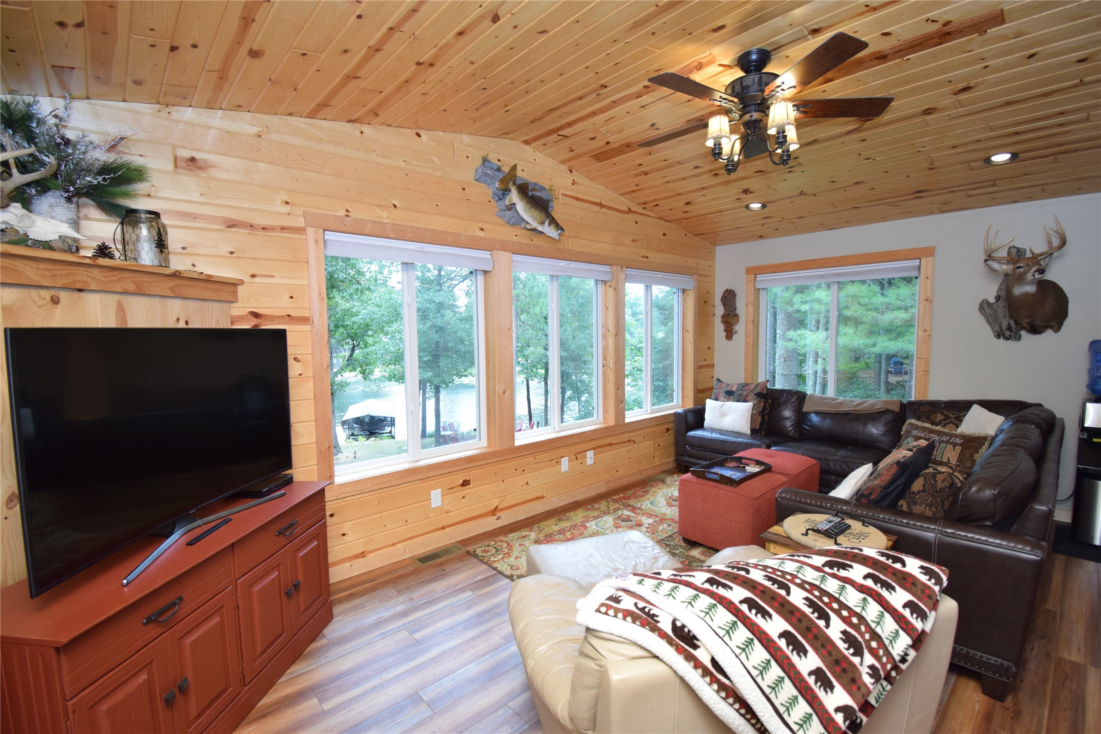 6575 Flowage Drive Property Photo 13