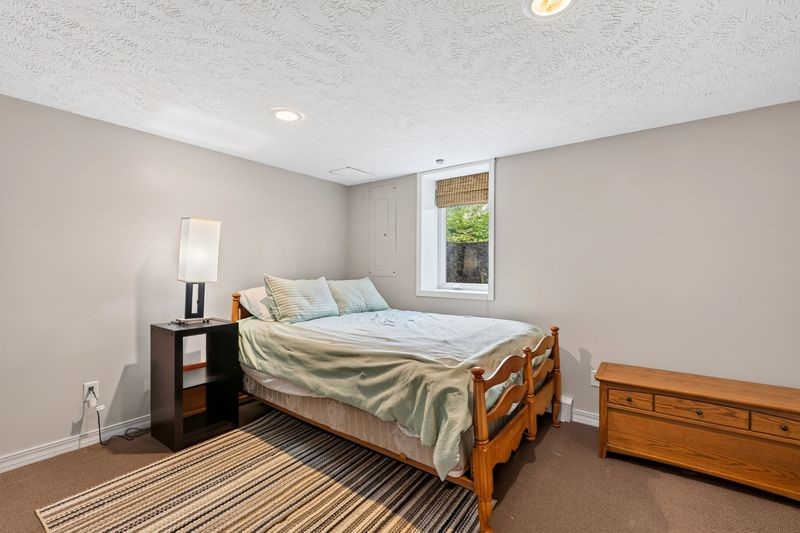 15561 Pine Point Drive Property Photo 41