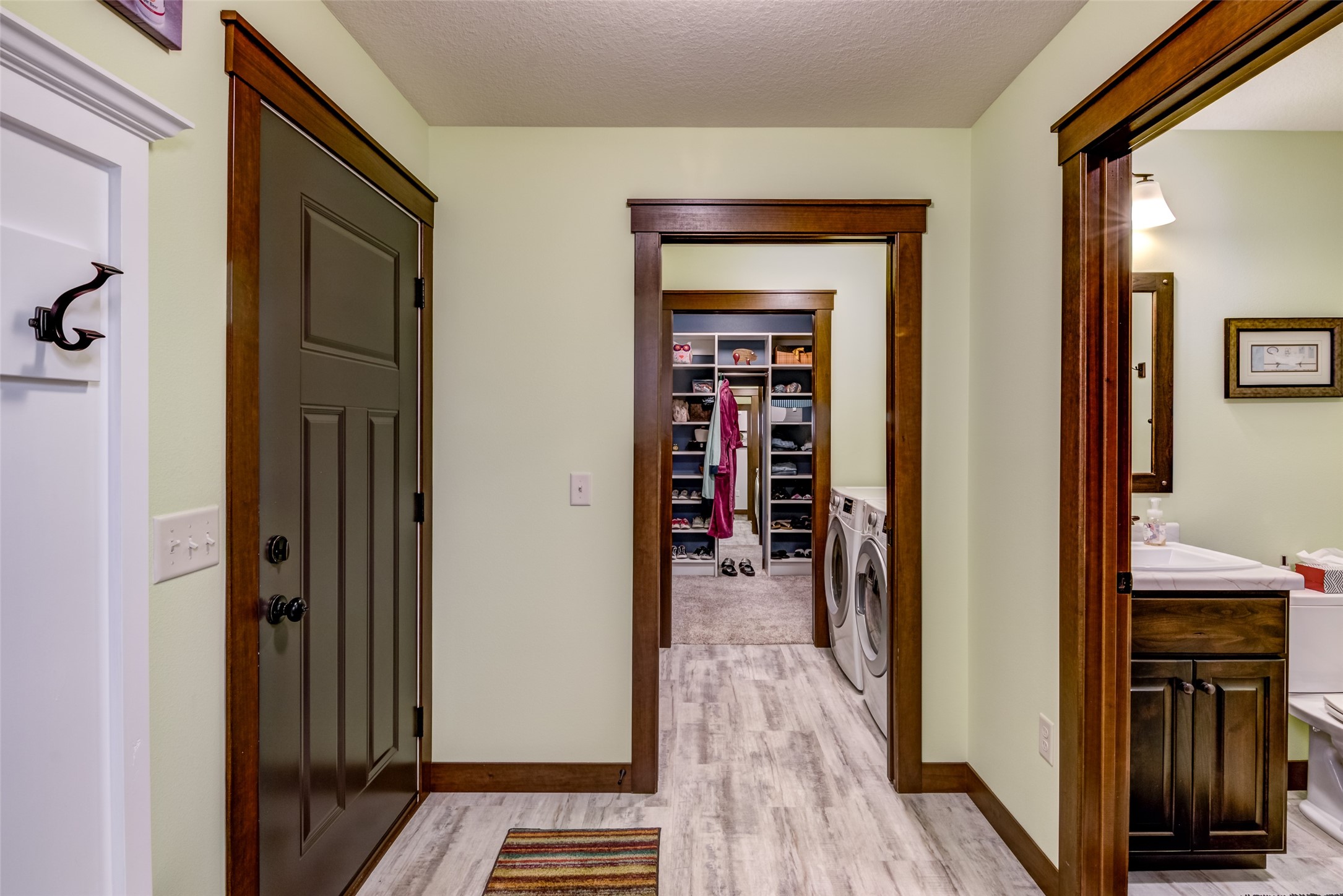 1868 Willow Creek Parkway Property Photo 23