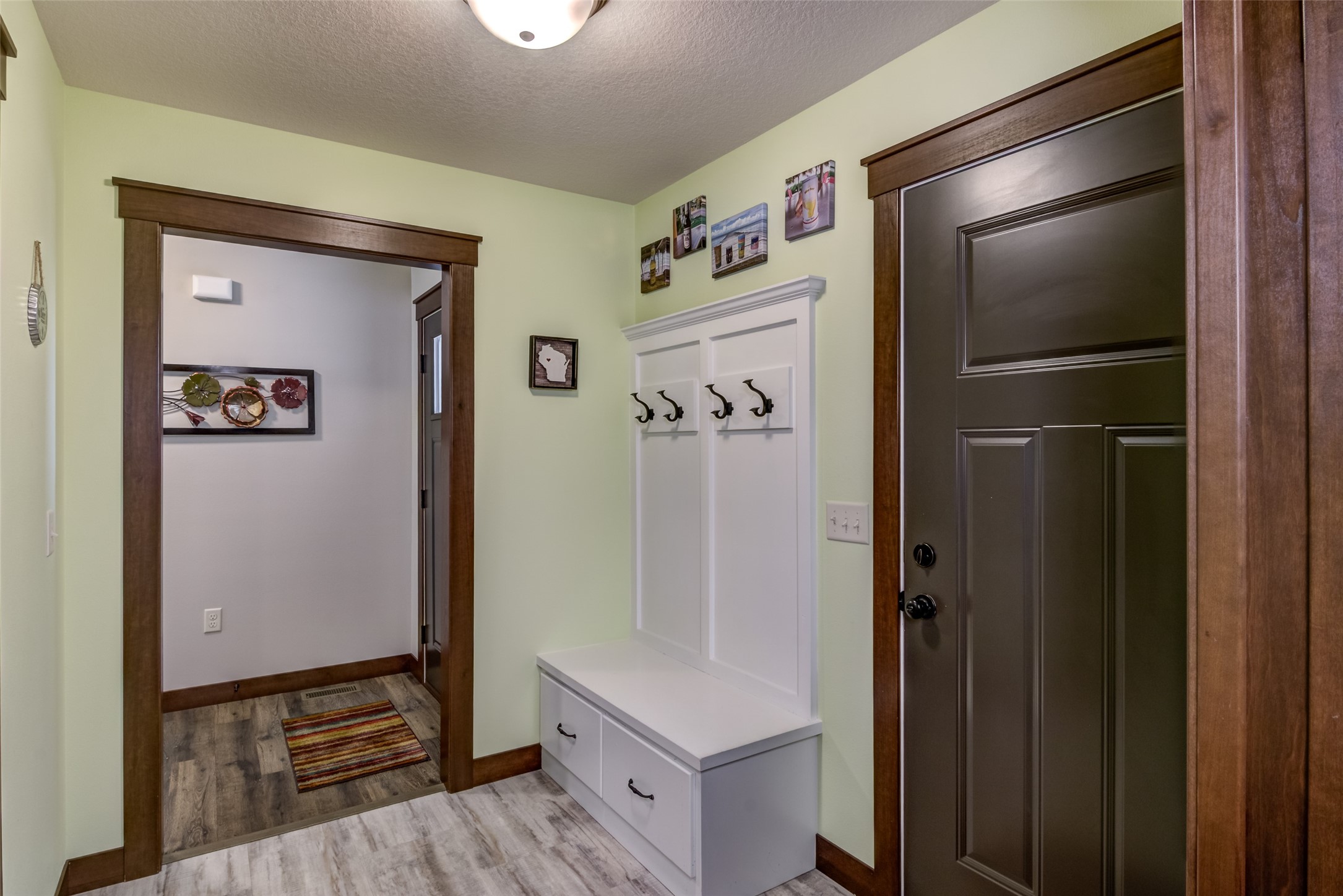 1868 Willow Creek Parkway Property Photo 24