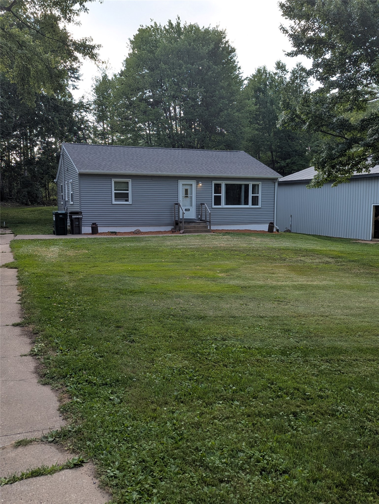 1706 Peterson Avenue Property Photo 2