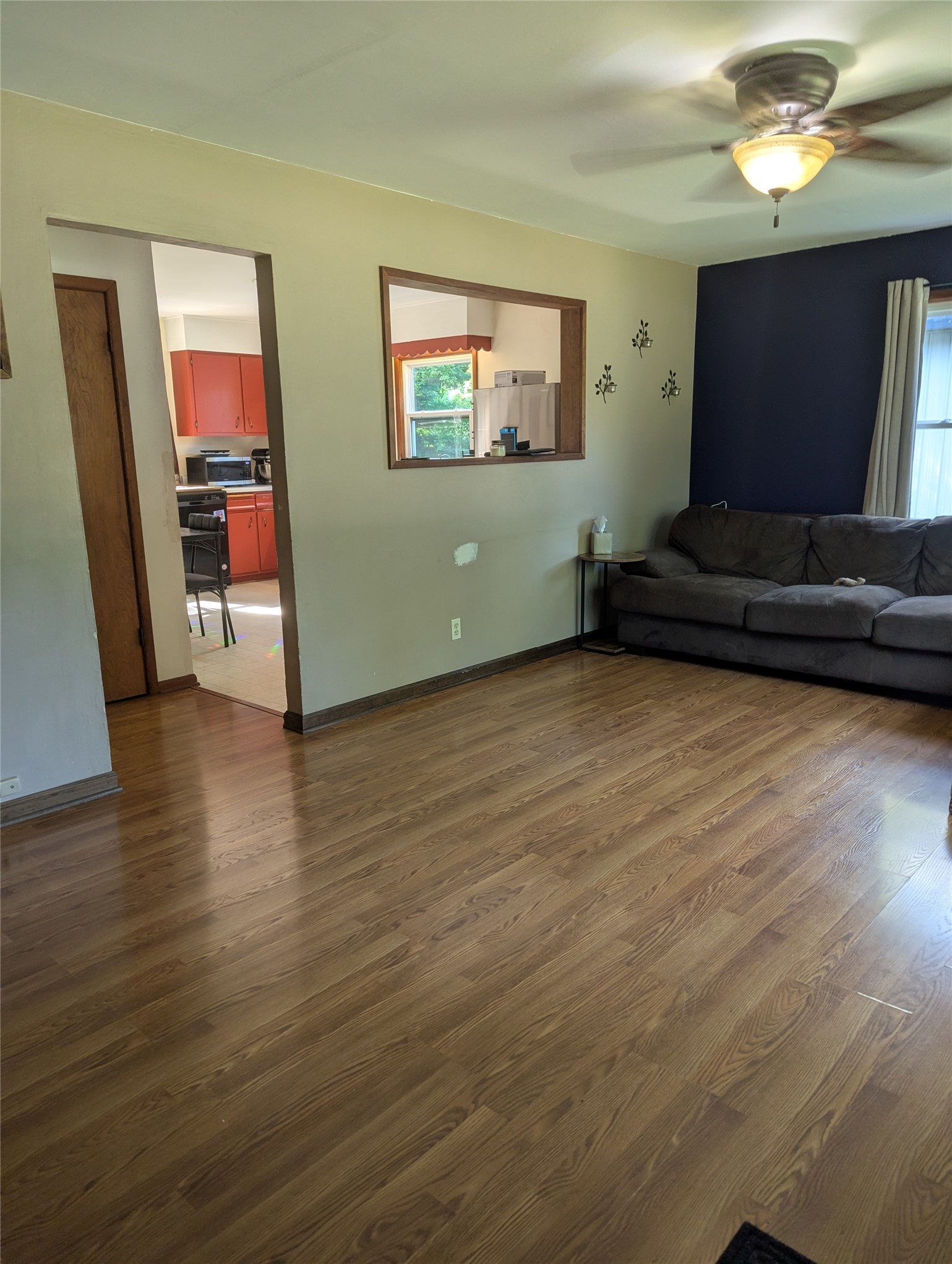 1706 Peterson Avenue Property Photo 4