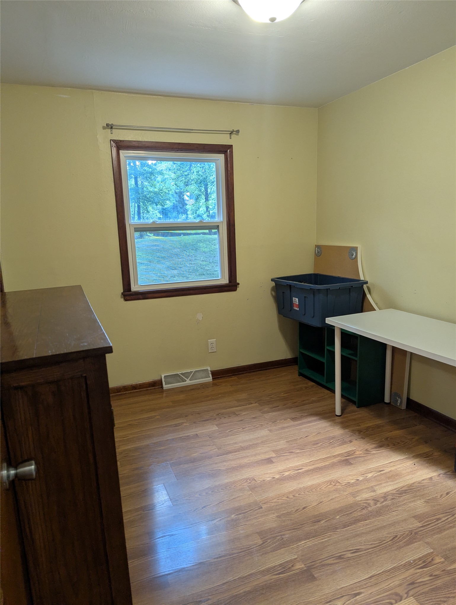 1706 Peterson Avenue Property Photo 8
