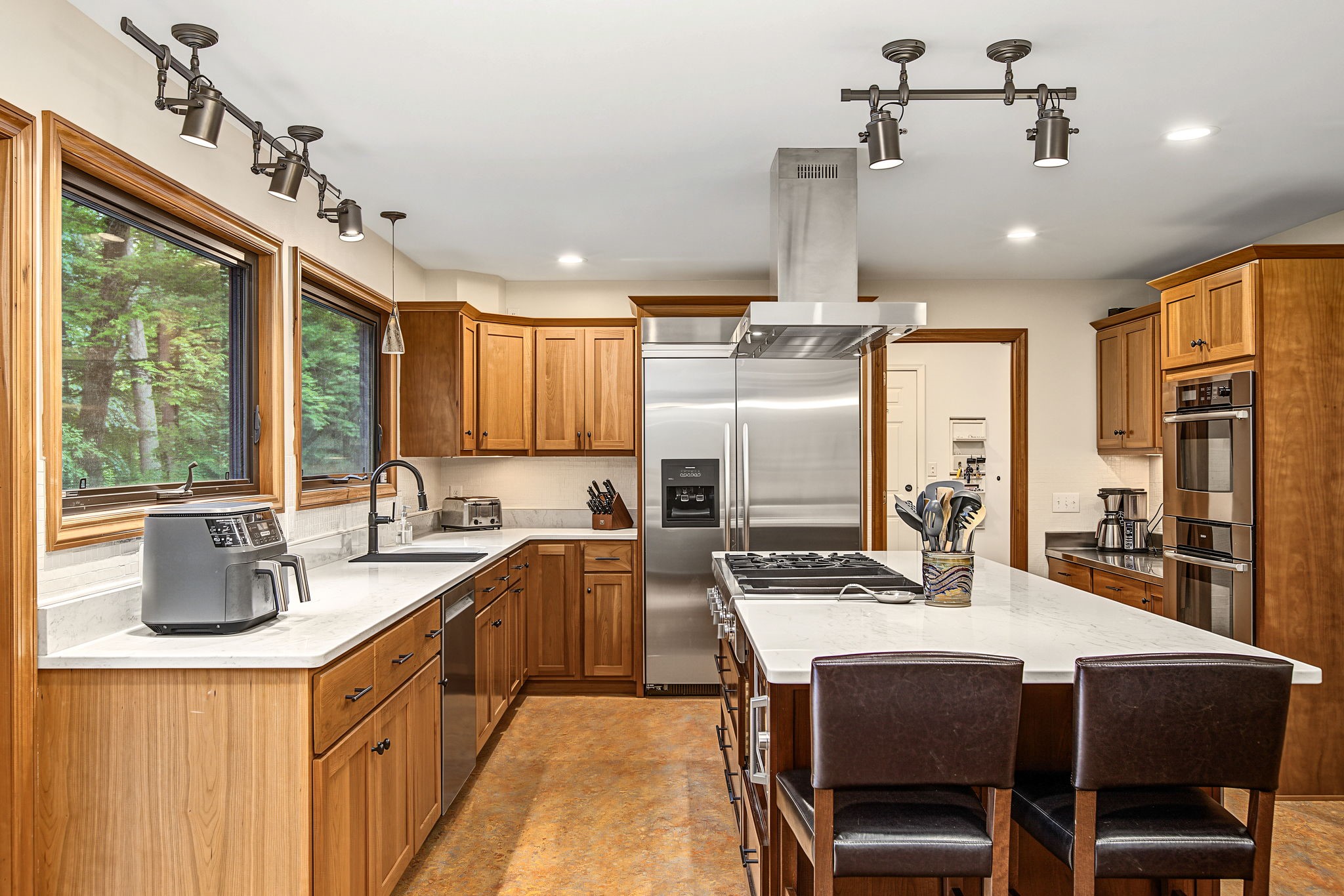 6644 Timber Lane Property Photo 6