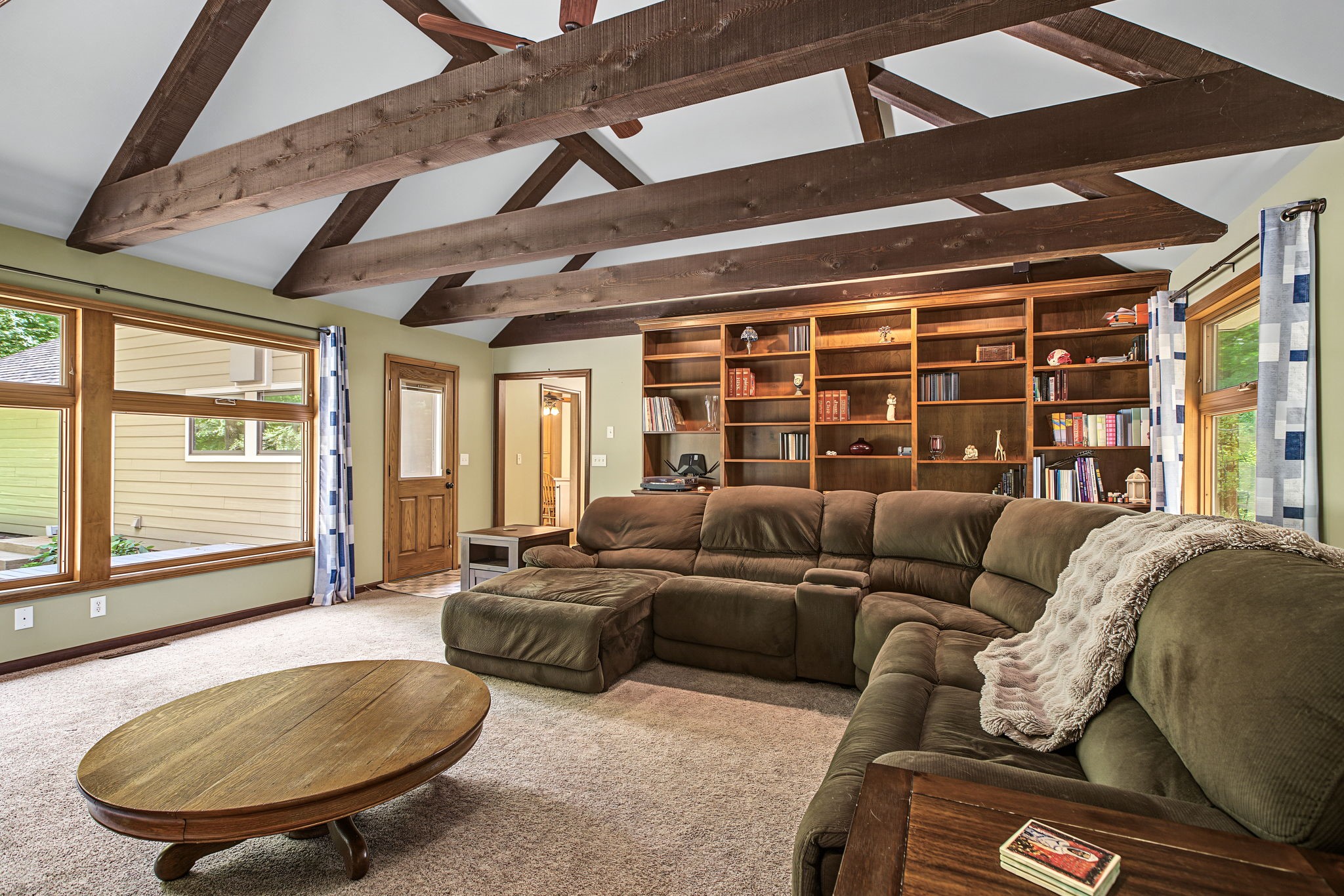 6644 Timber Lane Property Photo 9