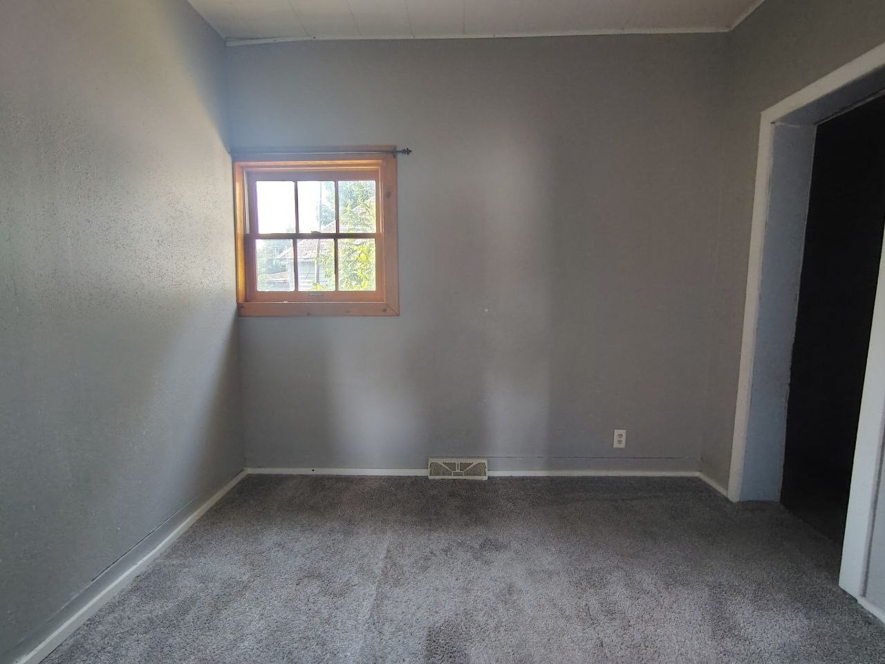 901 Worden Avenue E Property Photo 10