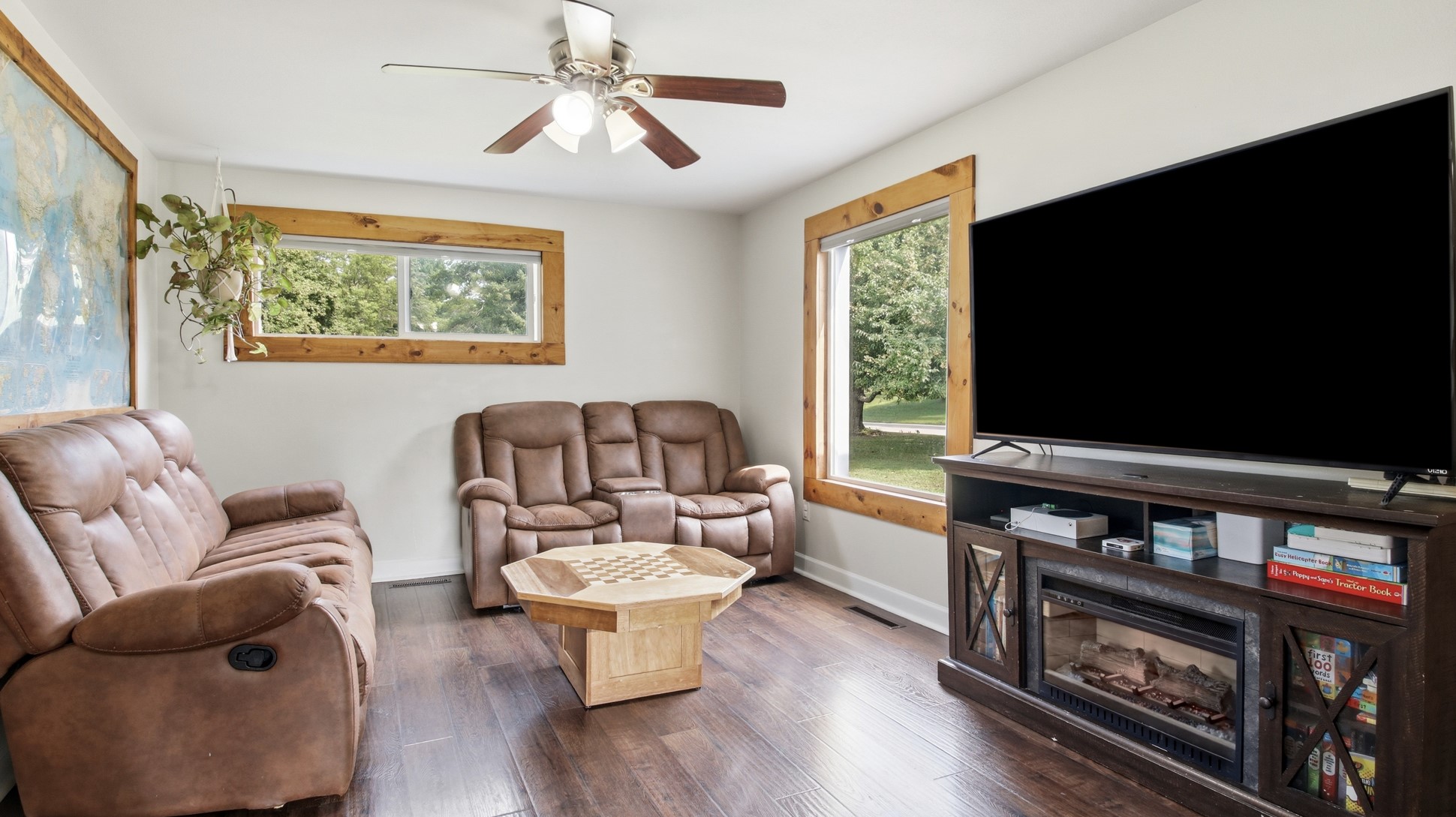 1301 E Laneville Avenue Property Photo 6
