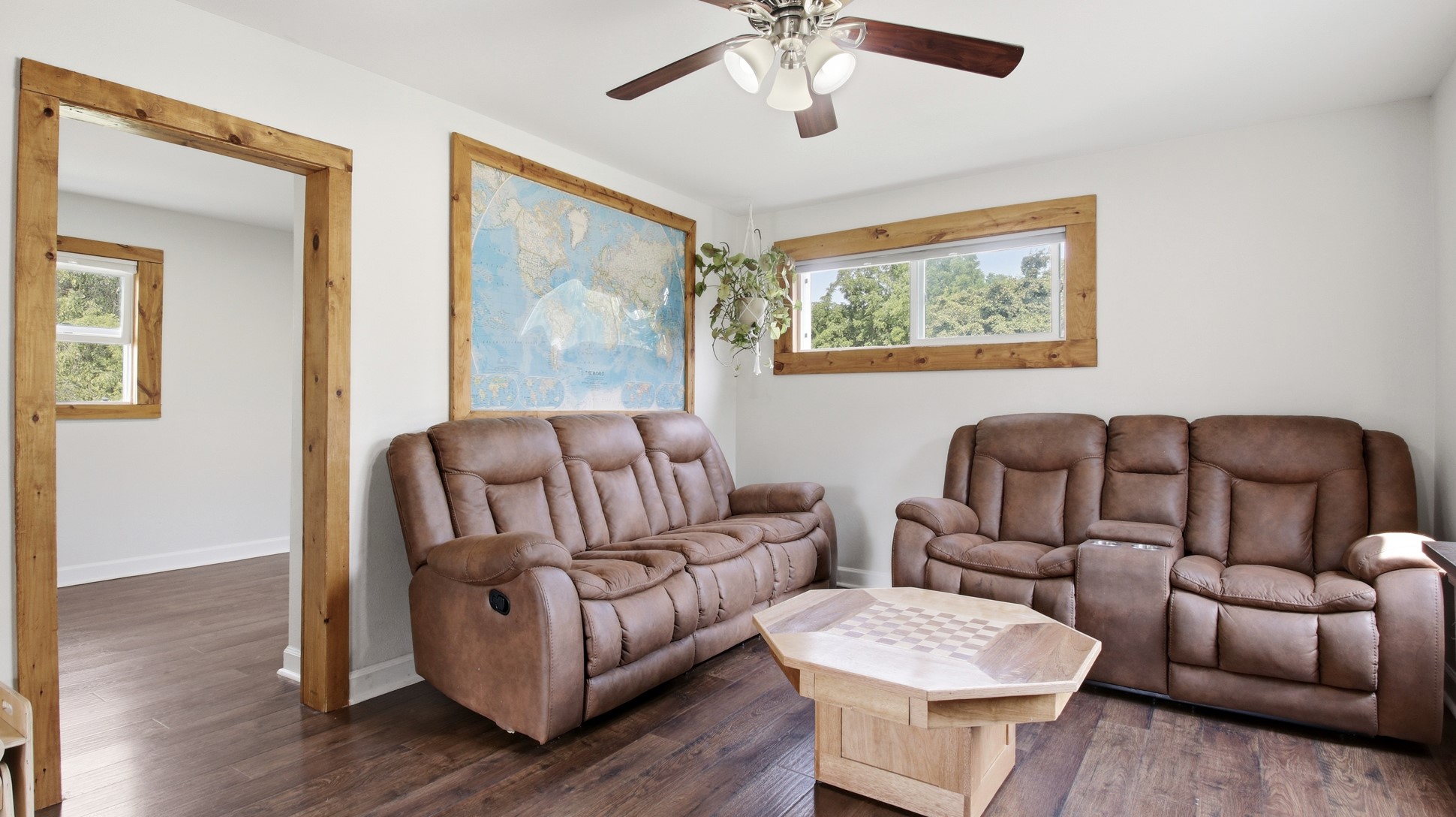 1301 E Laneville Avenue Property Photo 9
