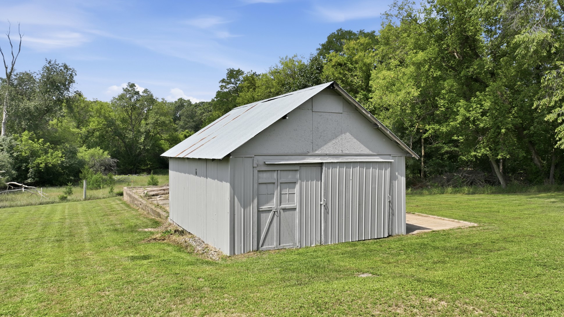 1301 E Laneville Avenue Property Photo 35