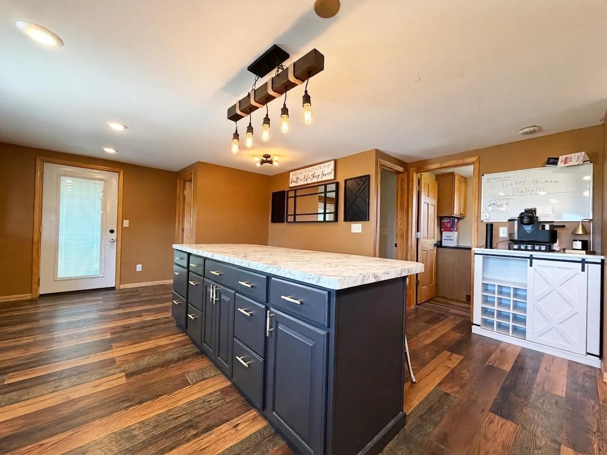 544 17th Street Property Photo 8