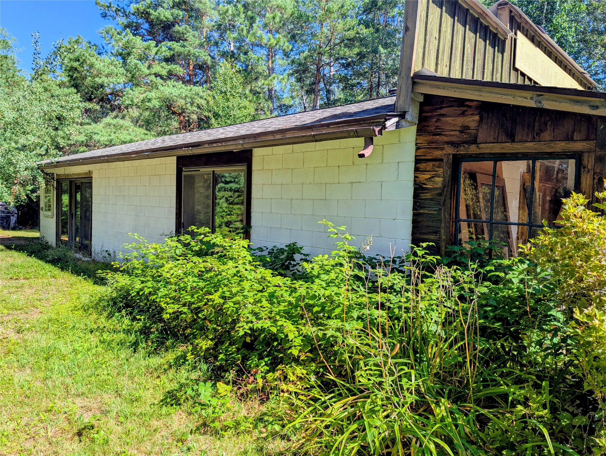 12649 N Us Highway 63 Property Photo 4