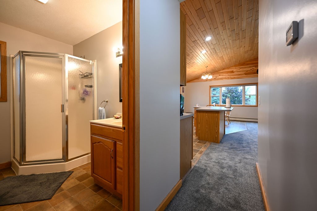 109 Laker Drive Property Photo 11