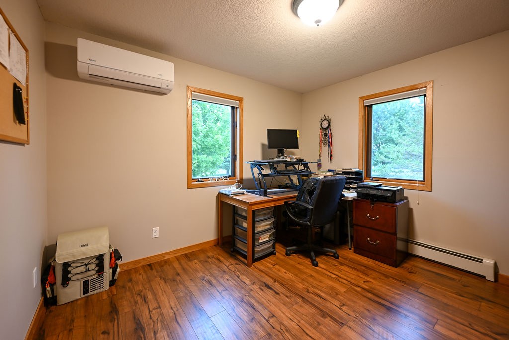 109 Laker Drive Property Photo 13