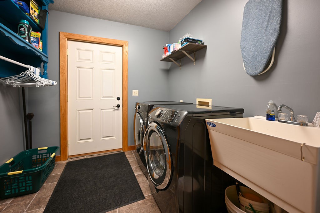 109 Laker Drive Property Photo 19