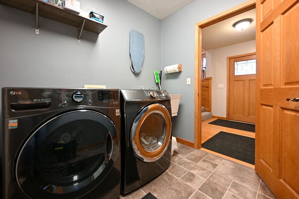 109 Laker Drive Property Photo 20