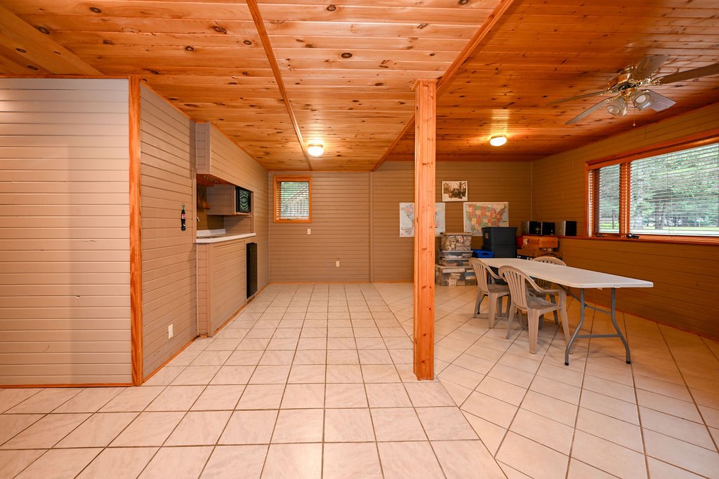109 Laker Drive Property Photo 21