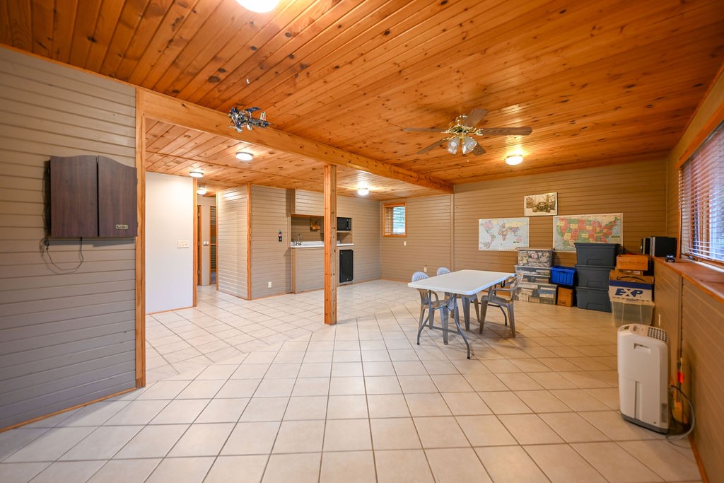 109 Laker Drive Property Photo 22