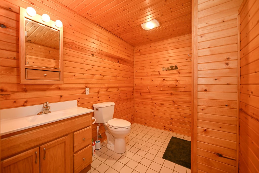 109 Laker Drive Property Photo 29