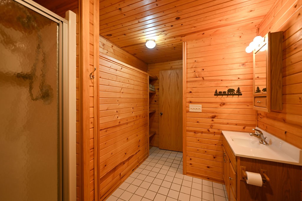 109 Laker Drive Property Photo 30