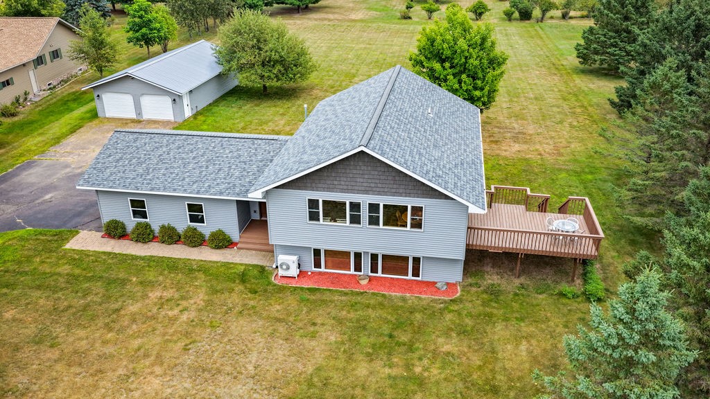 109 Laker Drive Property Photo 37