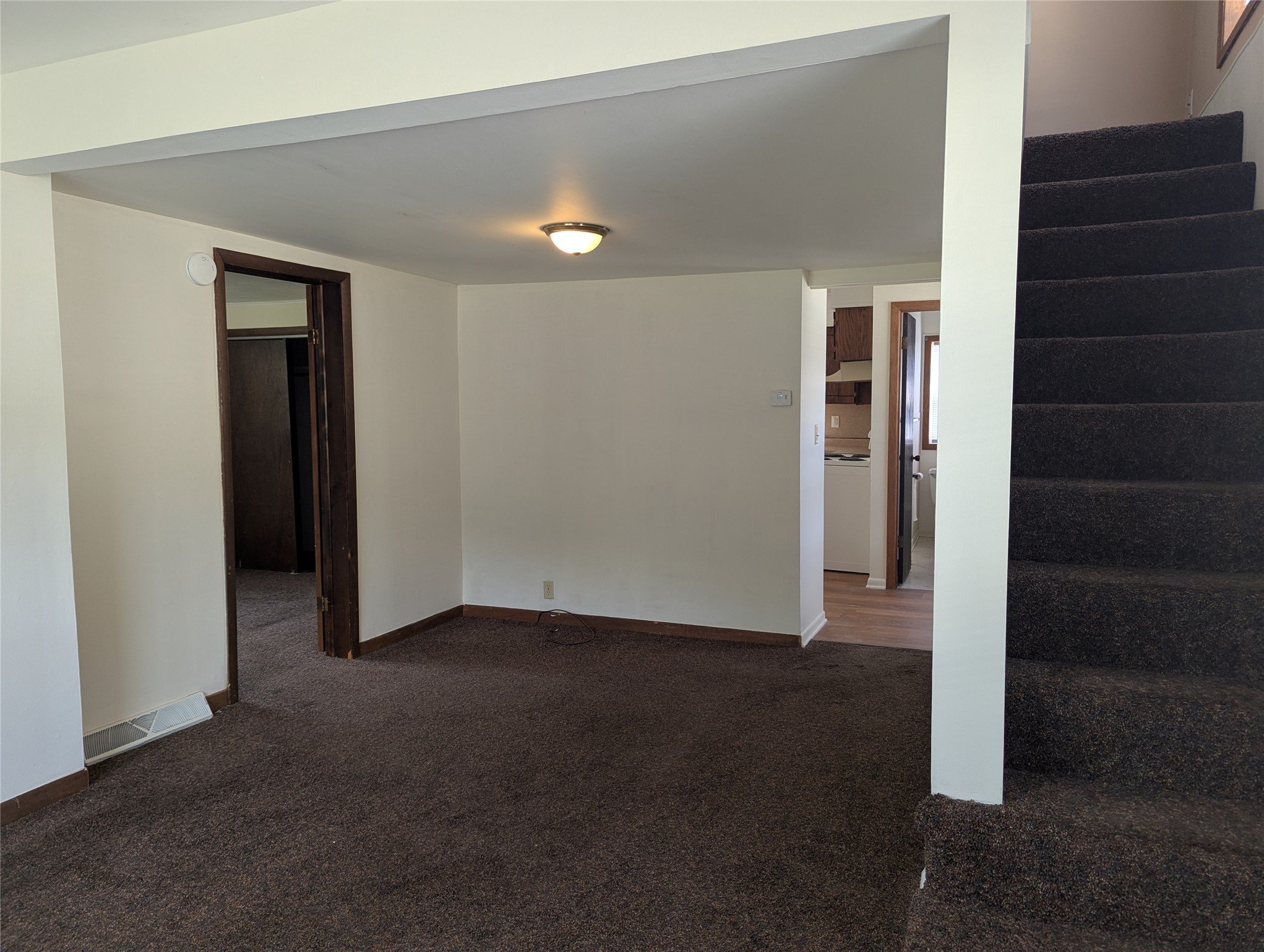 716 Lindoo Avenue E Property Photo 18