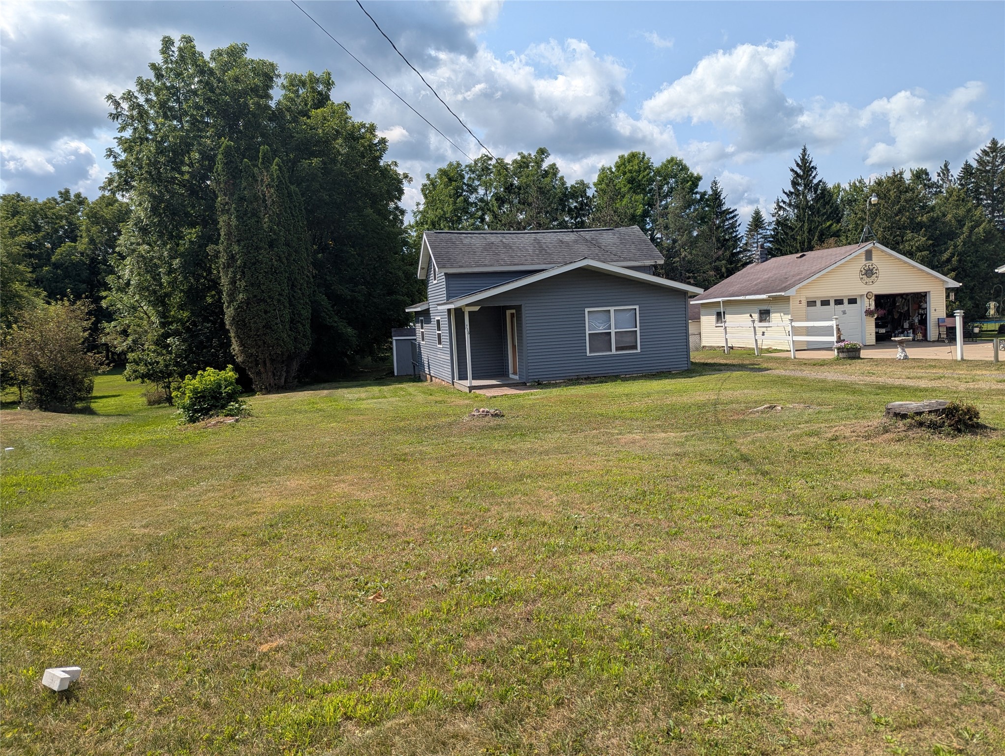 716 Lindoo Avenue E Property Photo 24