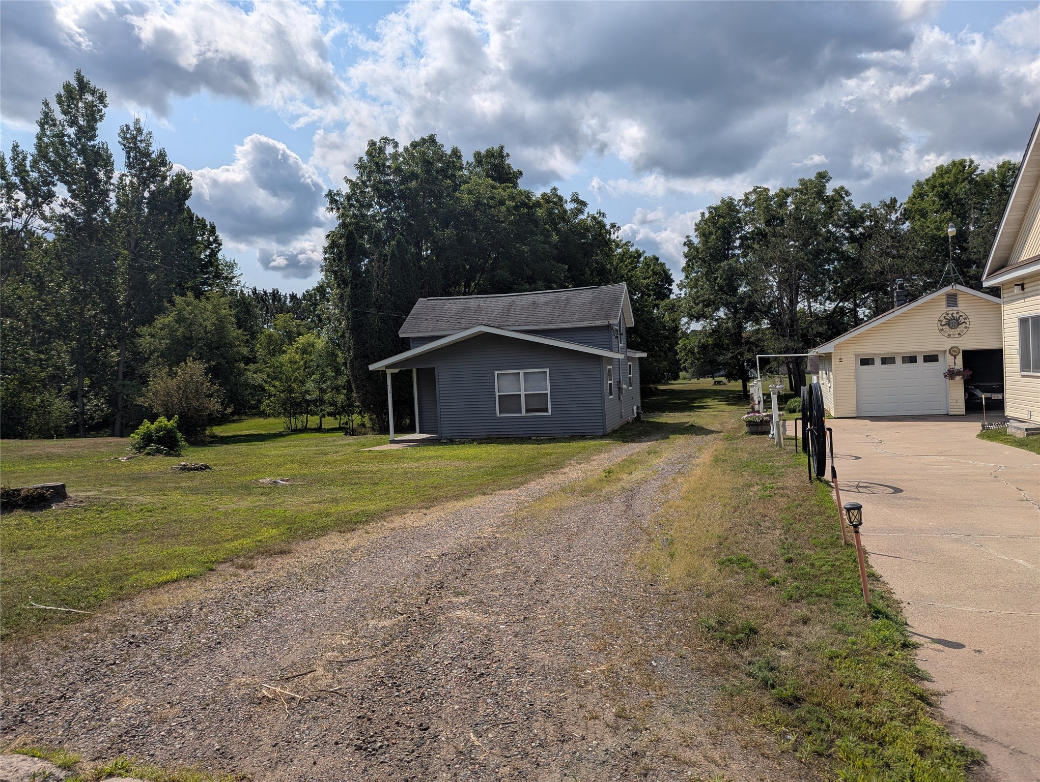 716 Lindoo Avenue E Property Photo 25