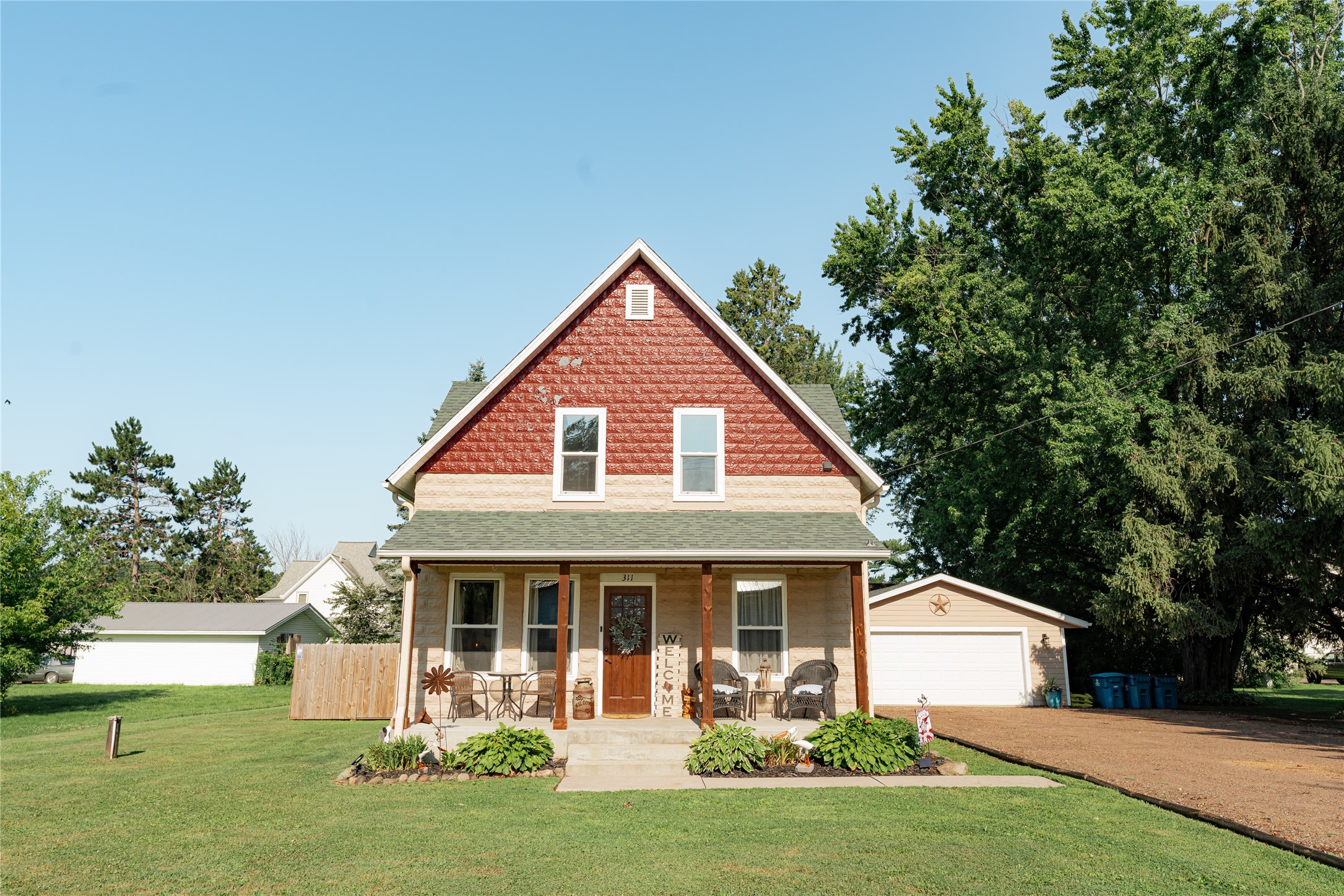 311 Sprague Avenue N Property Photo 1