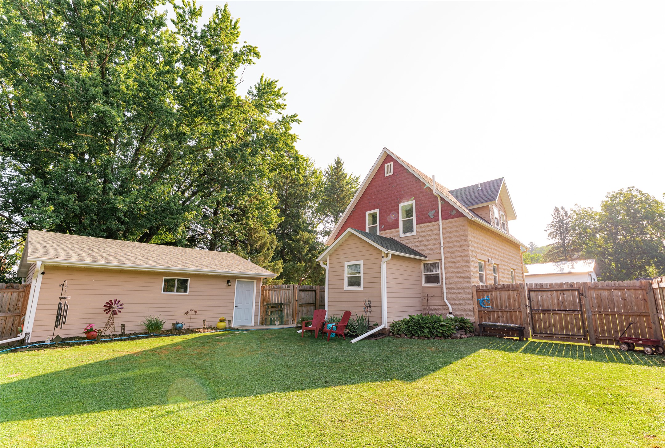311 Sprague Avenue N Property Photo 4
