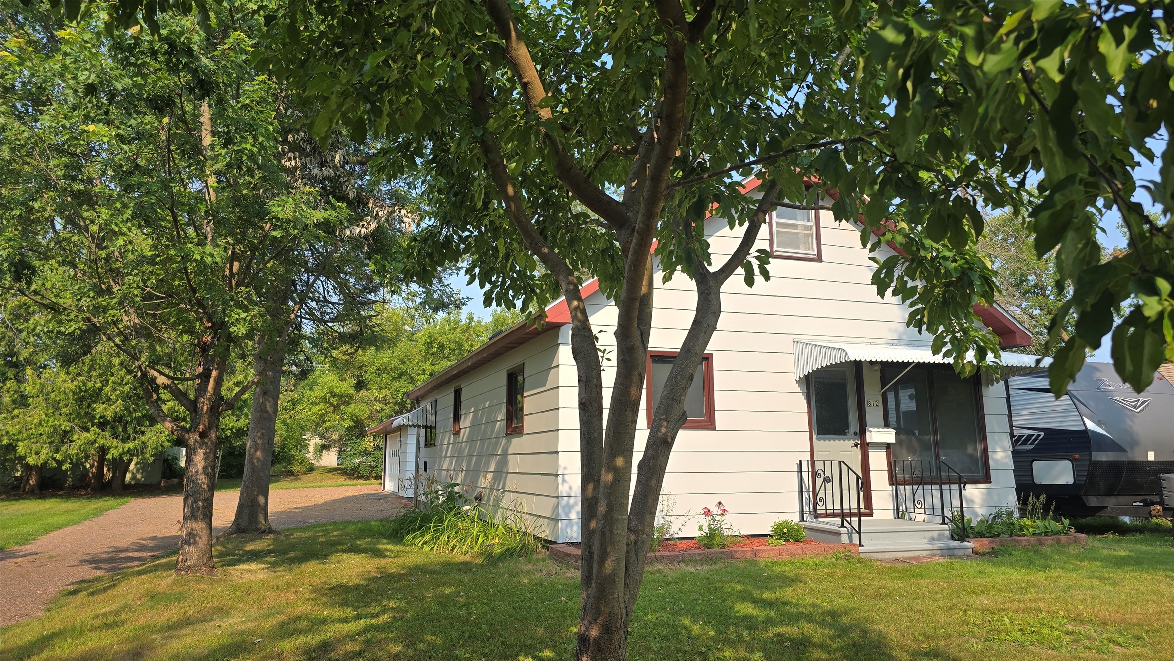812 Phipps Avenue Property Photo 1