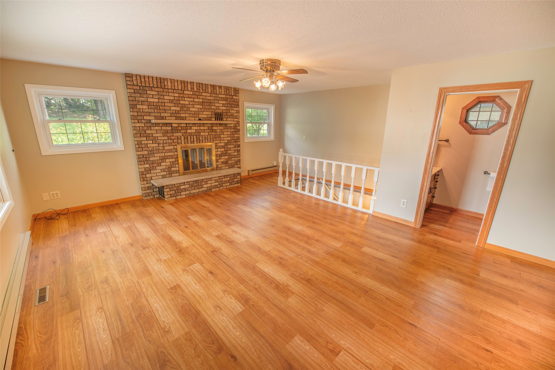 906 3rd Avenue E Property Photo 15