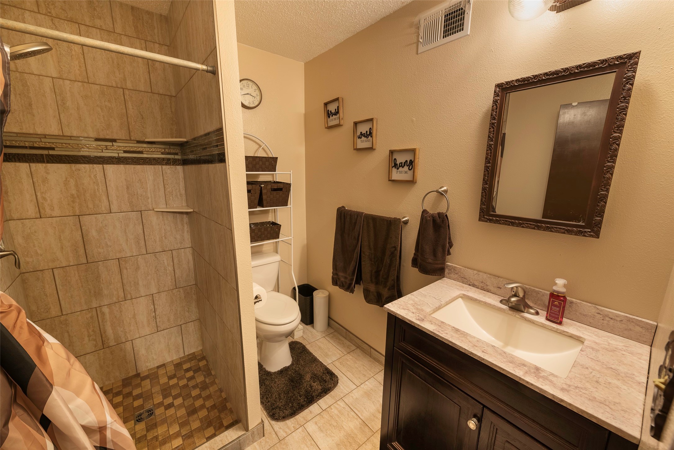 906 3rd Avenue E Property Photo 24
