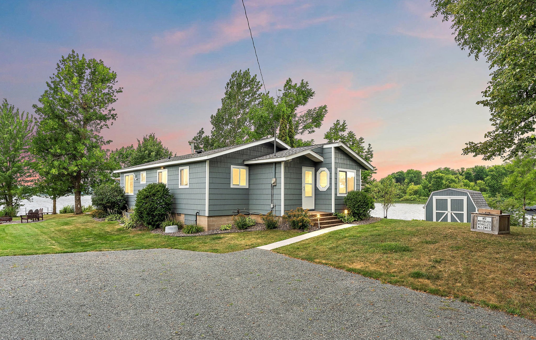 12218 Pickerel Point Property Photo 1