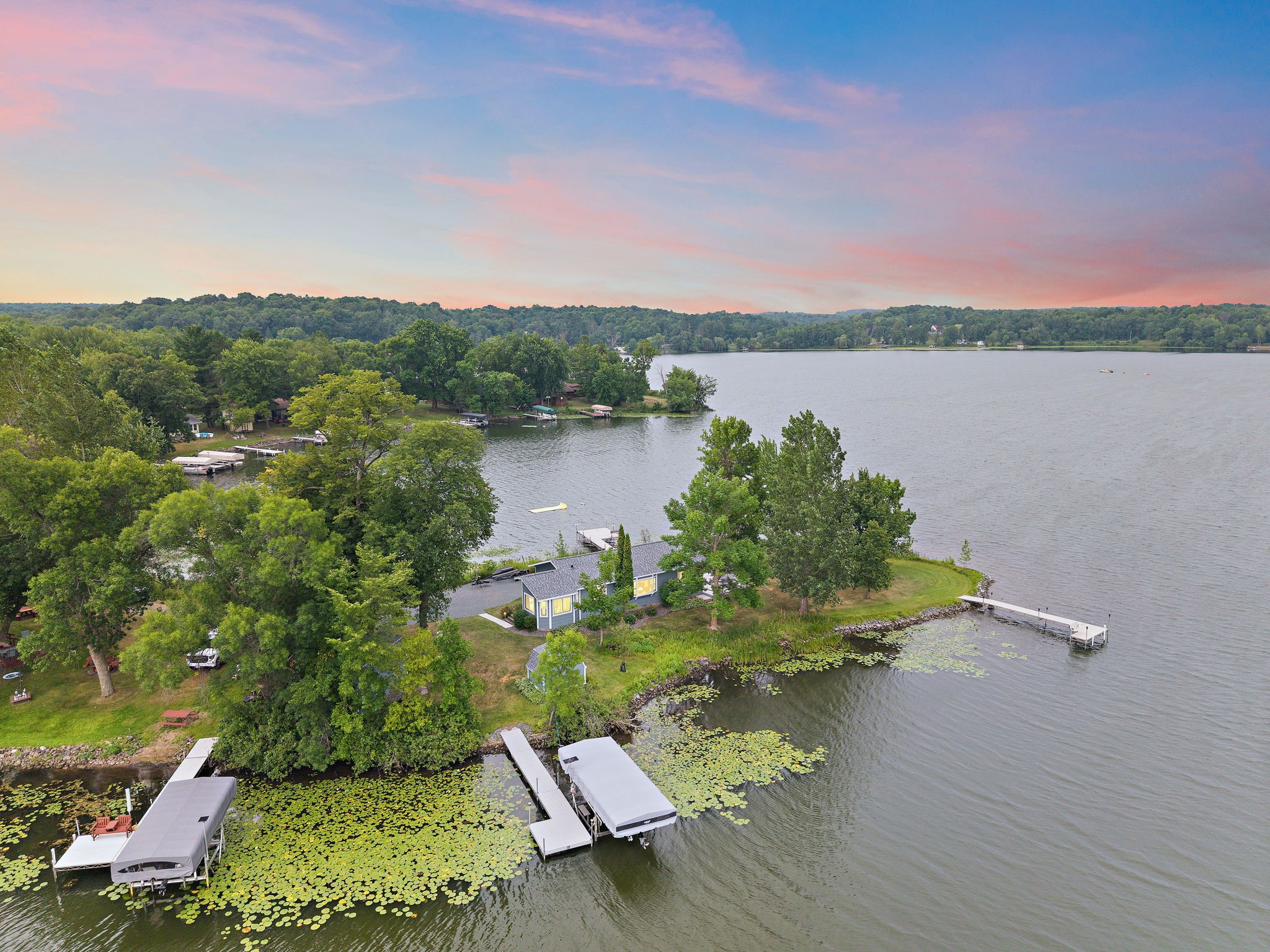 12218 Pickerel Point Property Photo 2