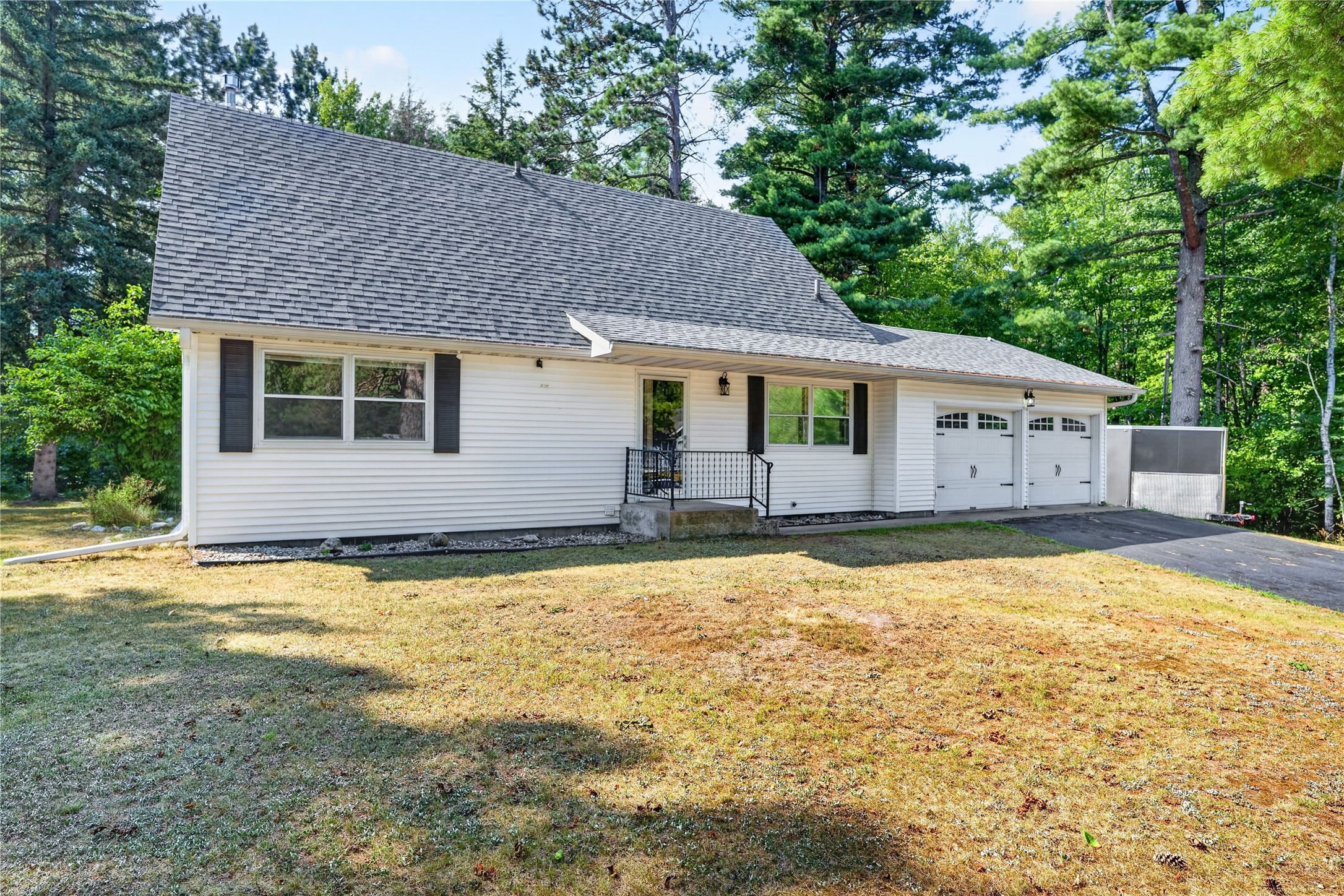 43725 Kavanaugh Road Property Photo 1
