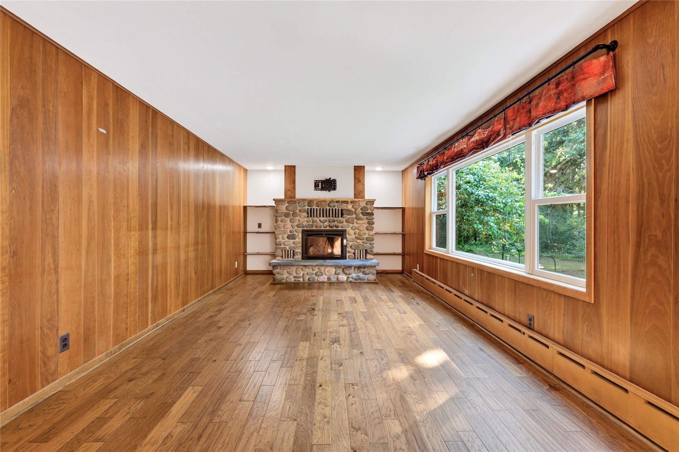 43725 Kavanaugh Road Property Photo 4