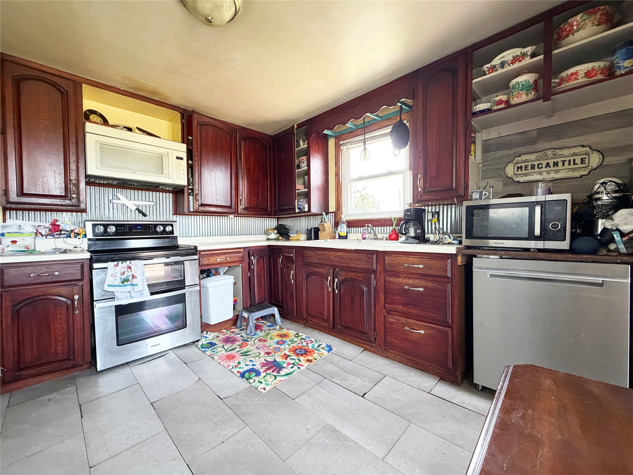 497 20th Avenue Property Photo 4