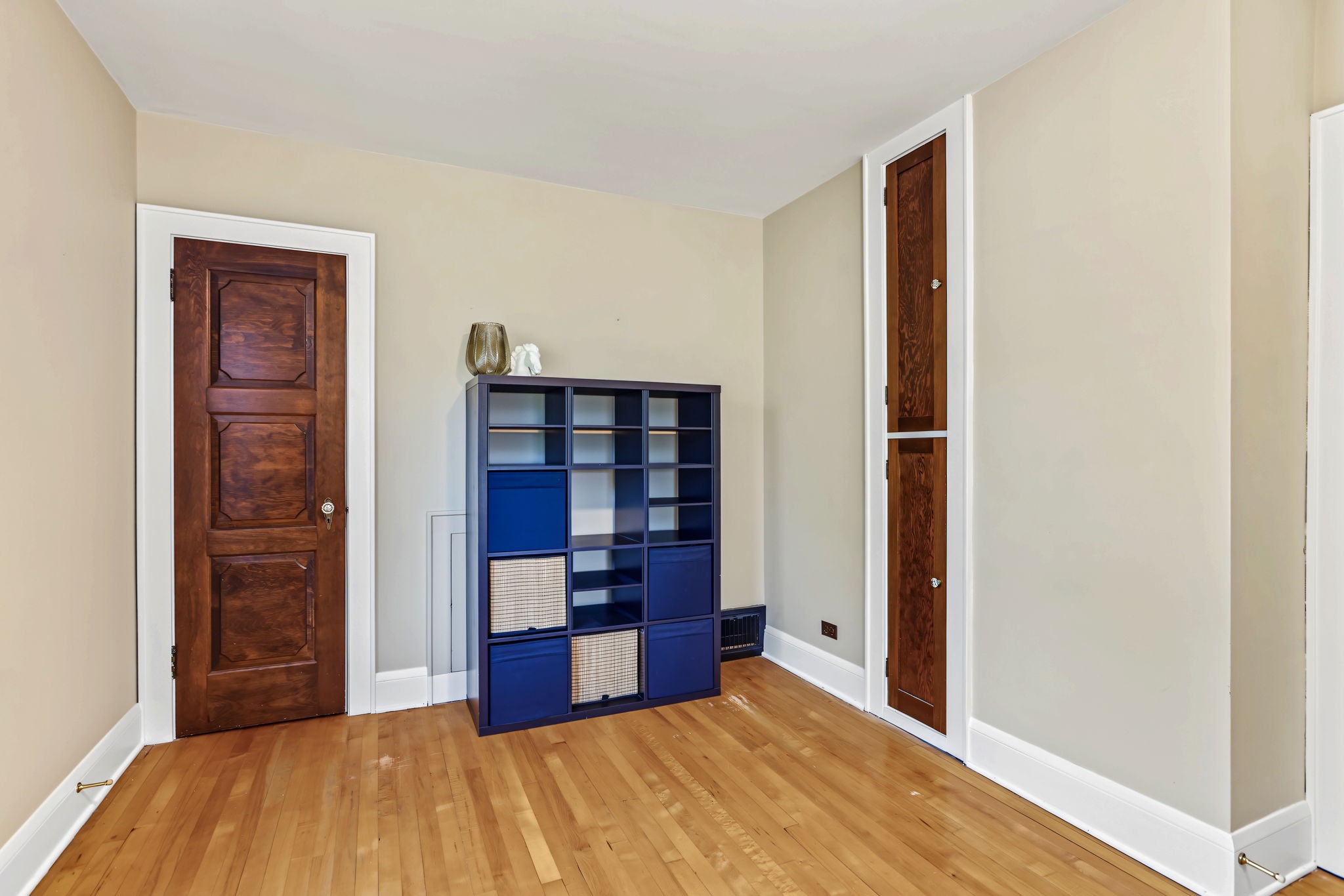 539 W Grand Avenue Property Photo 25