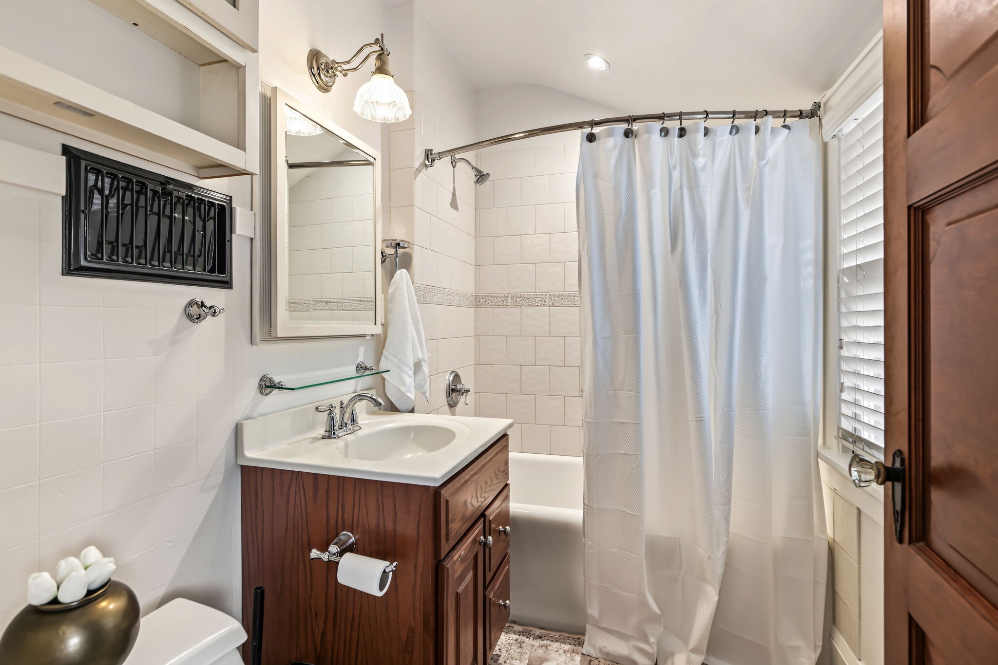 539 W Grand Avenue Property Photo 31