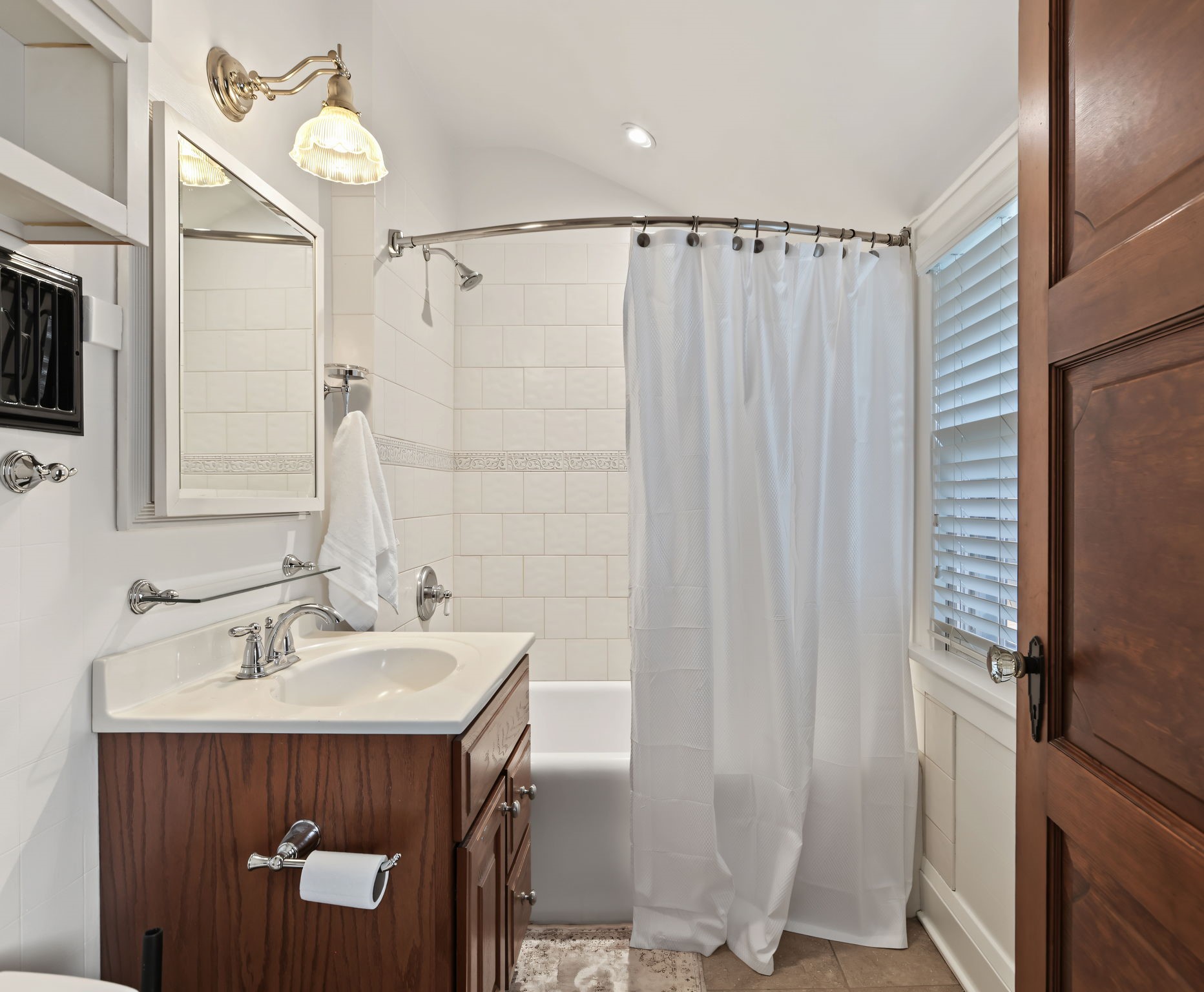539 W Grand Avenue Property Photo 32