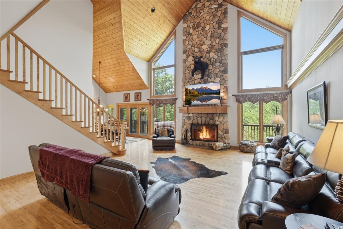 7460 Jordan Buck Trail Property Photo 10