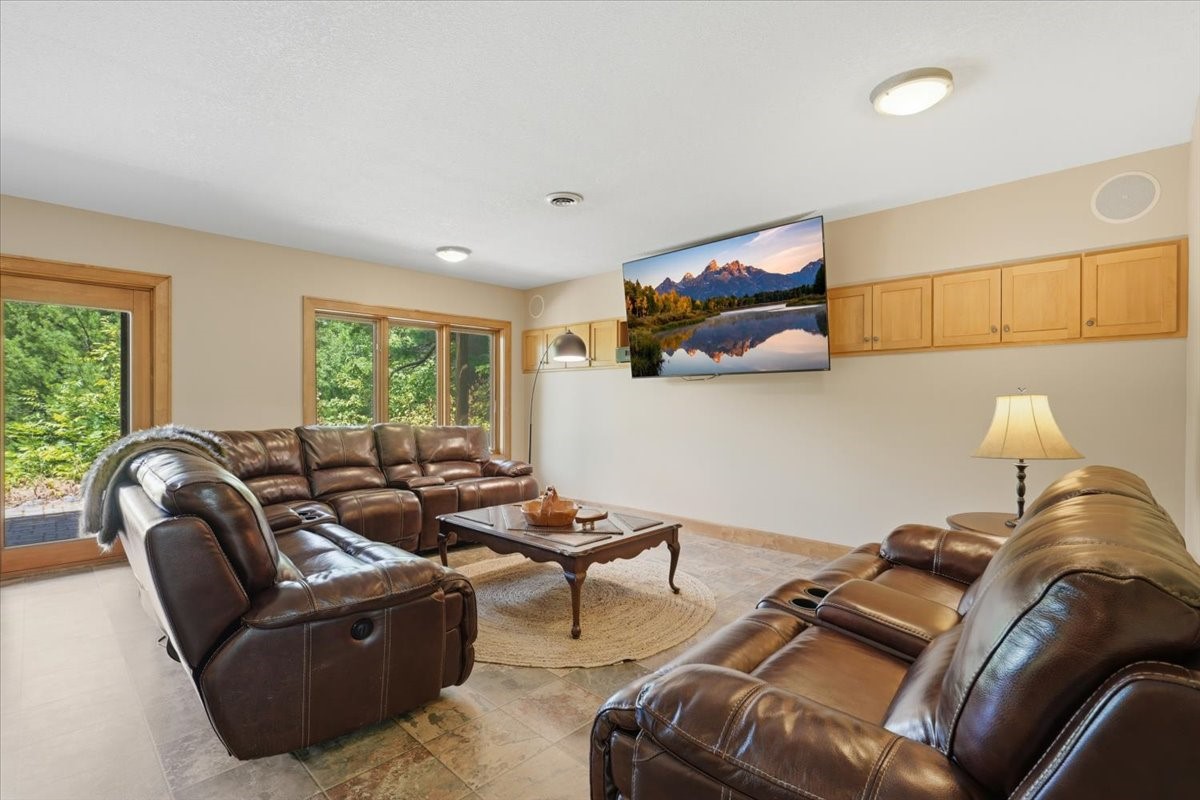 7460 Jordan Buck Trail Property Photo 42