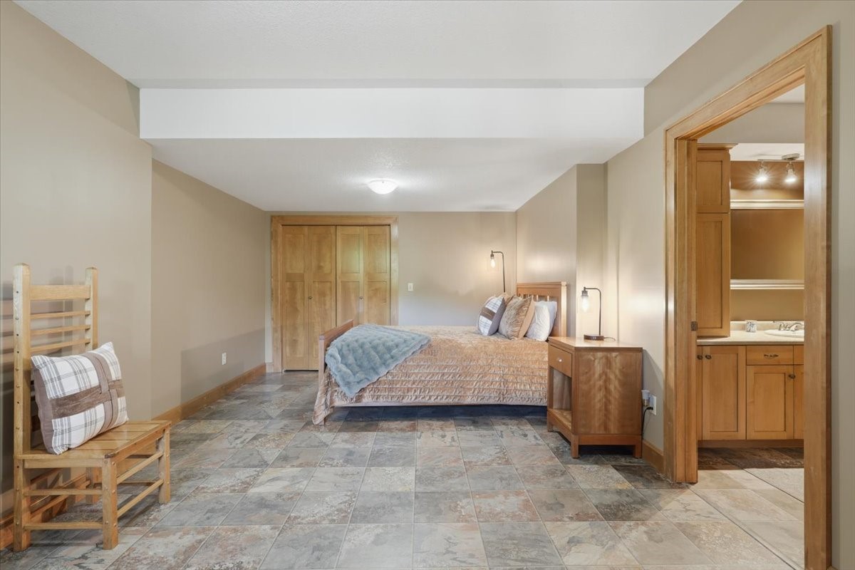 7460 Jordan Buck Trail Property Photo 43