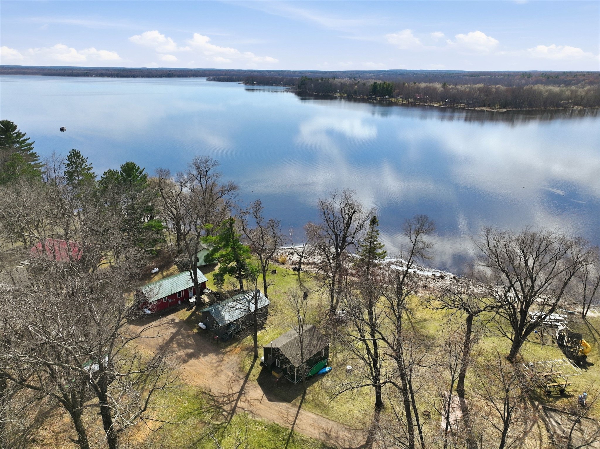 24541 Clam Lake Drive Property Photo 3